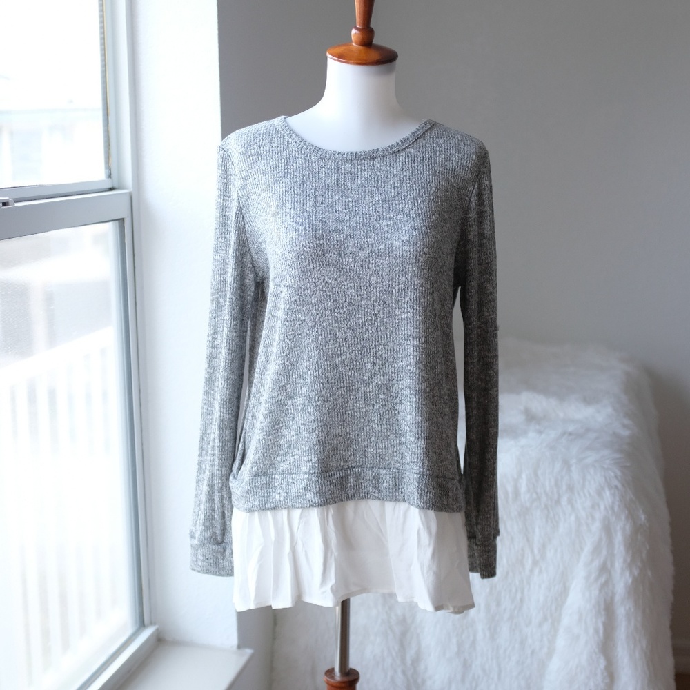 7 items for $25 GRAY WHITE TOP - Picture 2 of 6